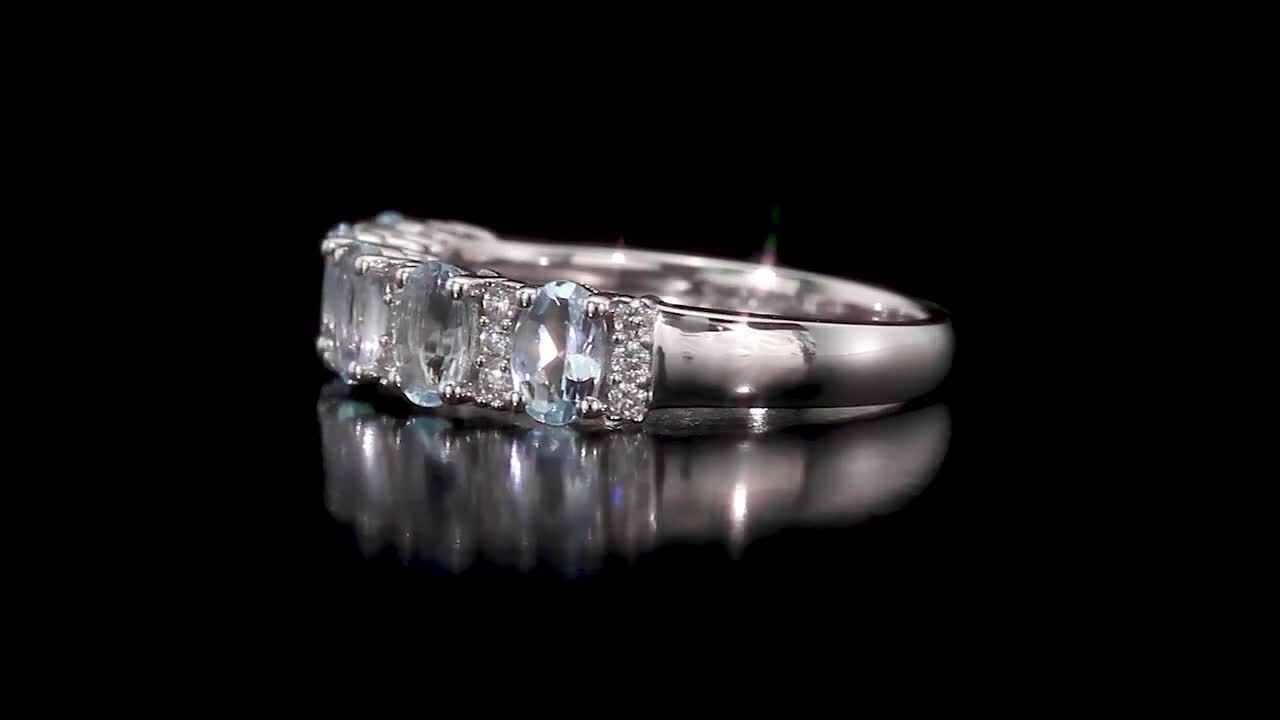 REEDS Jewelers Oval Aquamarine and 1/6ctw Diamond White Gold Ring
