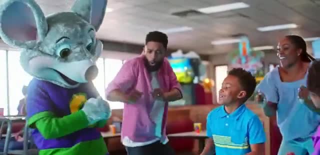 Chuck E. Cheese´s keep like a child