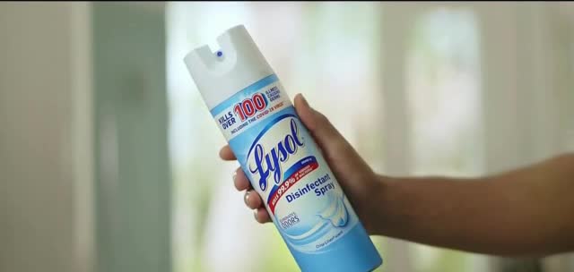 Lysol Disinfectant Spray 'Puede'