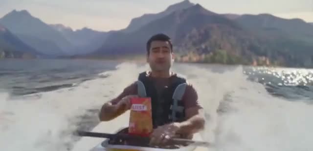  Kumail Nanjiani being dragged