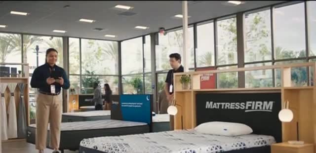  Friends & Family Sale 'Makes Everything Clear'