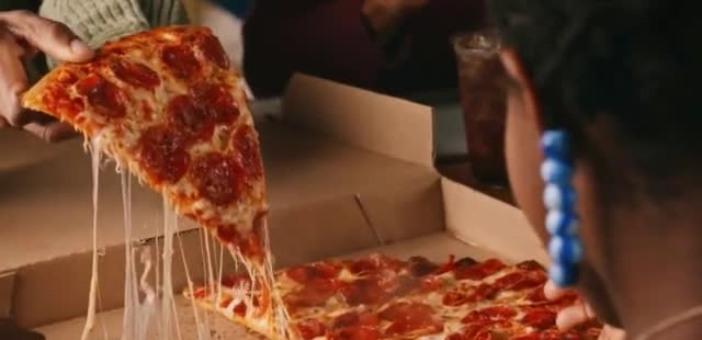 Domino´s Pizza New York Style Pizza 'How Do You Eat It?'