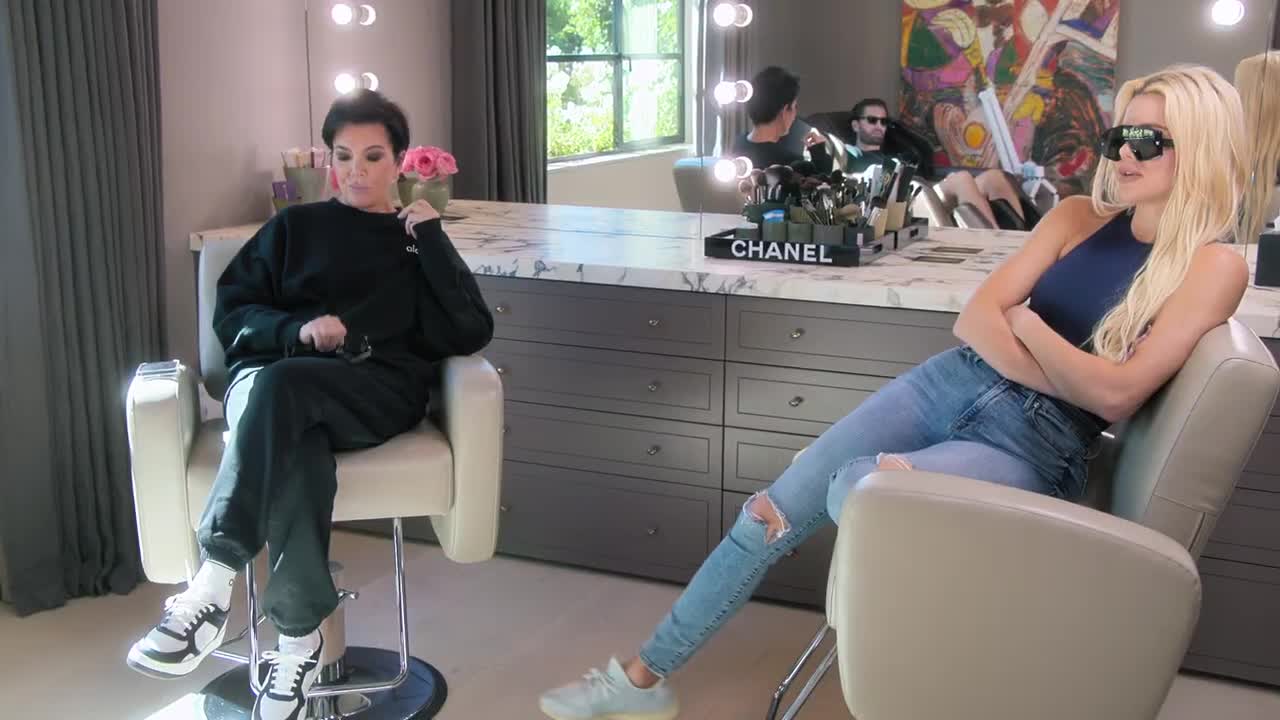 Hulu The Kardashians | You Look Amazing 