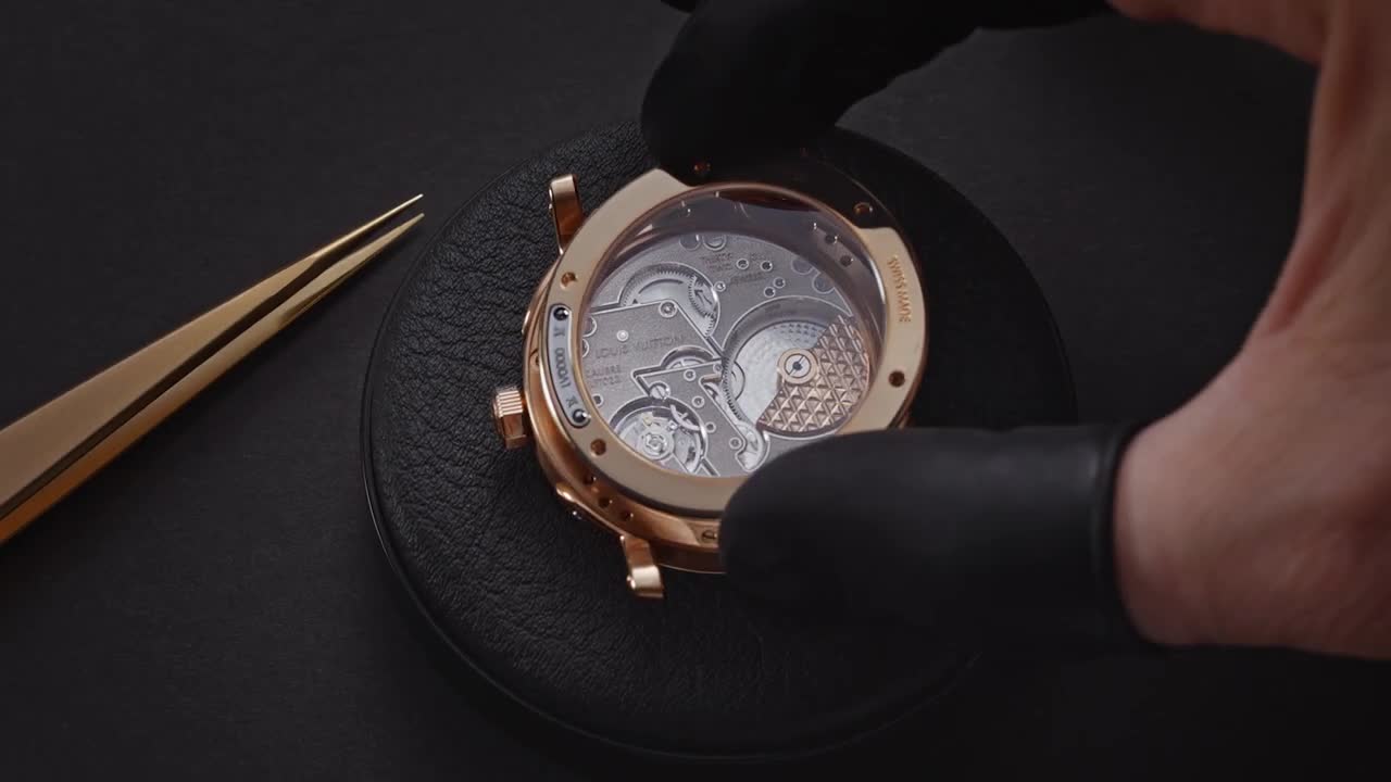 Louis Vuitton Louis Vuitton Escale Watch | Savoir-Faire 
