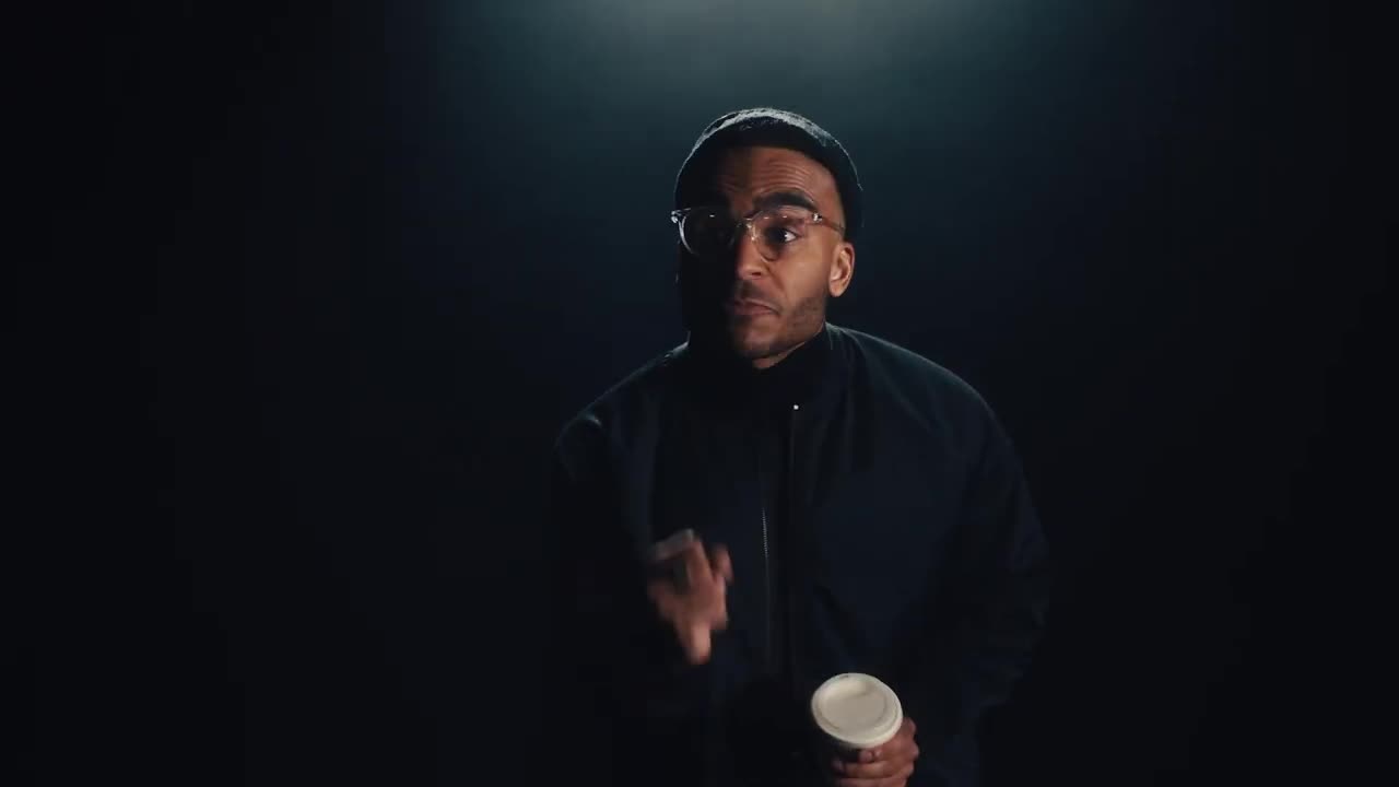 Levi's Munya's a Jean-ius! 