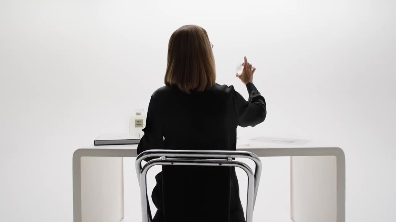 Chanel Limited-edition N°5 L’EAU – CHANEL Fragrance and Beauty