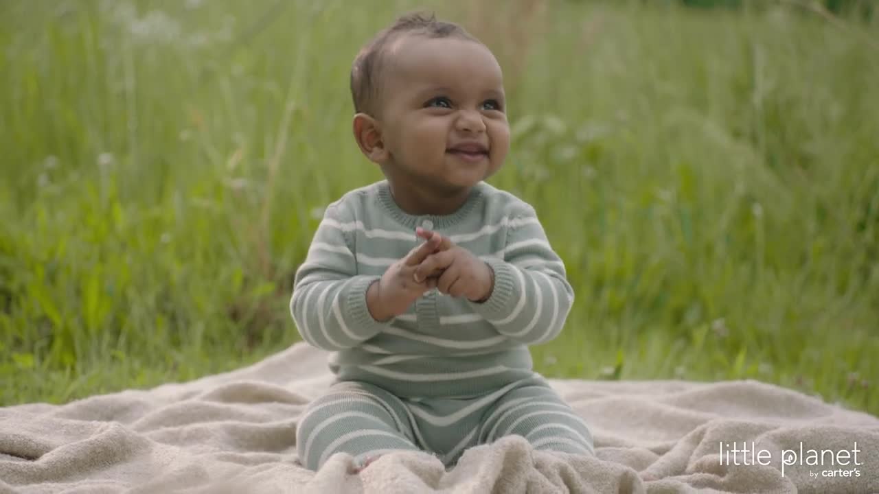  it’s sweater season in our little planet!