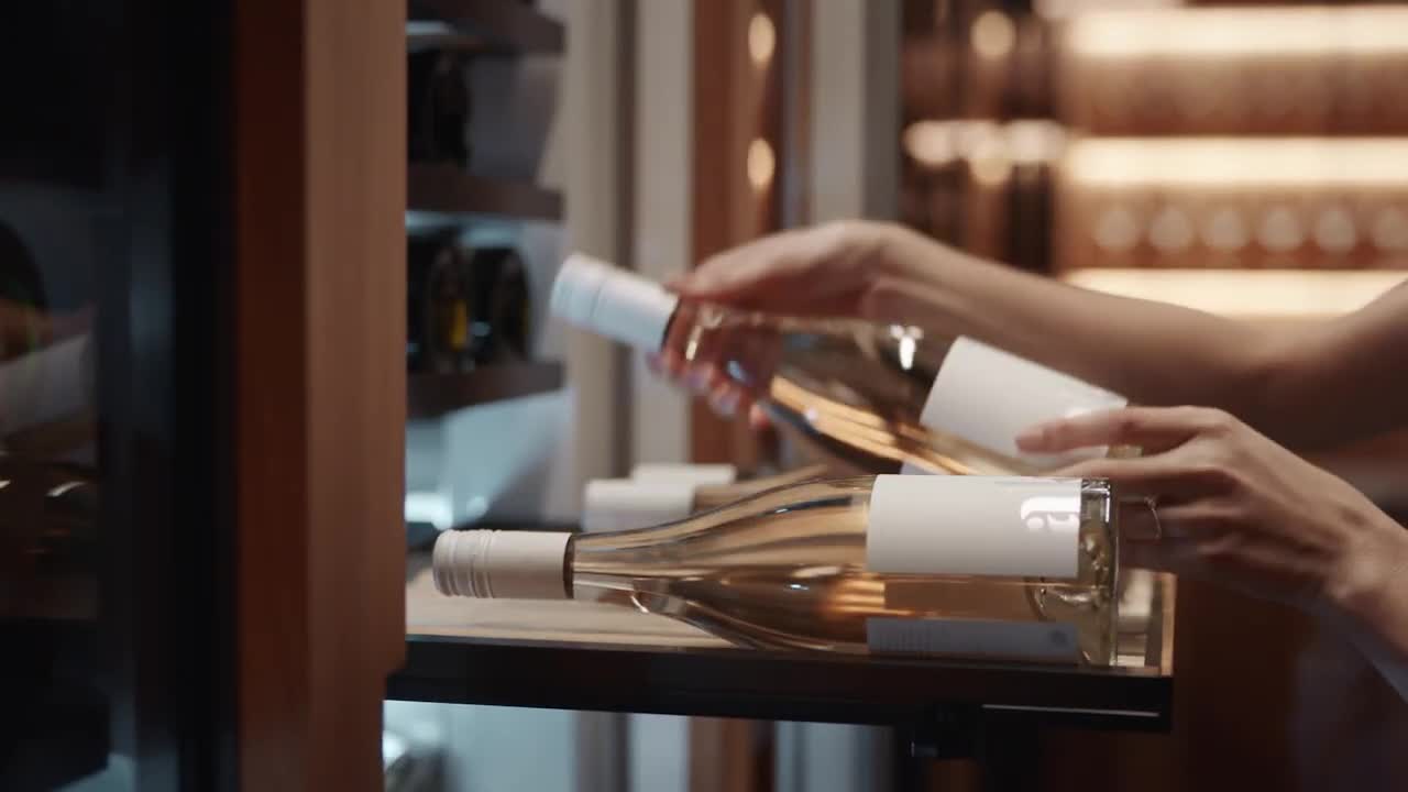 Fisher & Paykel Mastery of Temperature: Perfect Pinot Noir Blanc