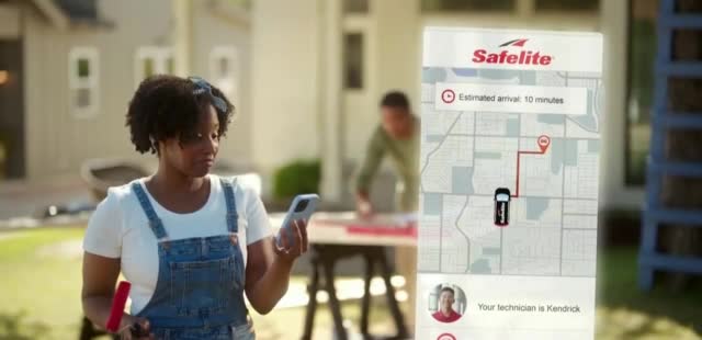 Safelite Auto Glass 'One Extra Push: Free Mobile Service'