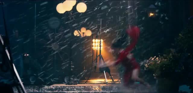 L'Oréal Infallible Three-Second Setting Mist Advertising Stunt