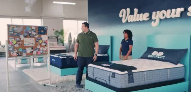 Bob's Discount Furniture 'Investigación: $1,999'