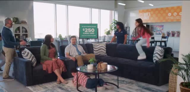 Bob's Discount Furniture 'Apueba de familia: Modular Bob'