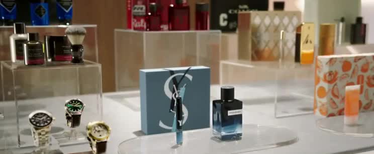  'The Gift Guide: Father's Day' Featuring Alison Brie