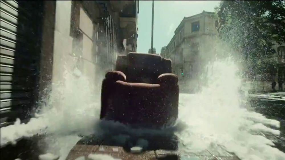 Apple Watch Couch Chase: Don’t Give In (2025 Wearable Ad)