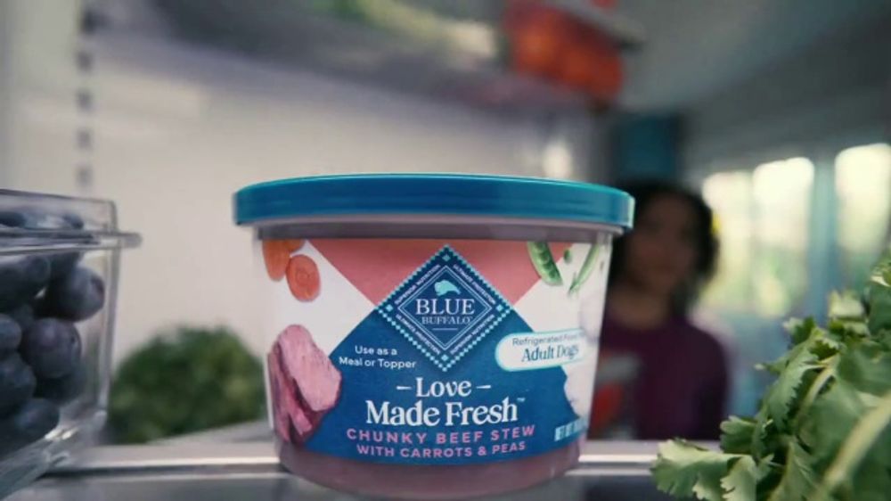 Blue Buffalo Love Made Fresh: "Darla: Laundry"