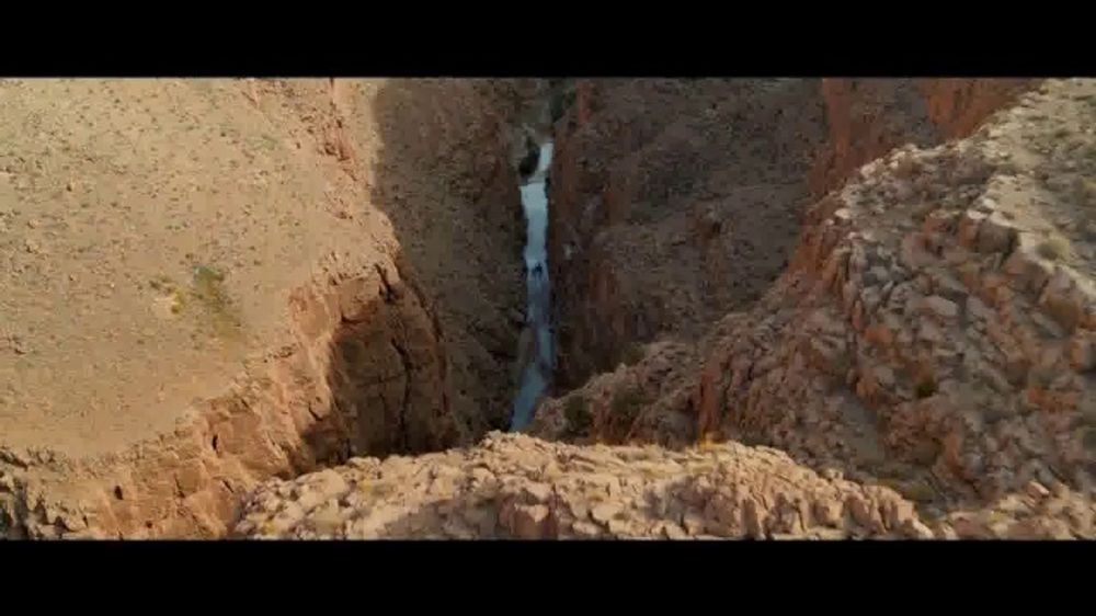 Land Rover Defender Above and Beyond Land + 2026