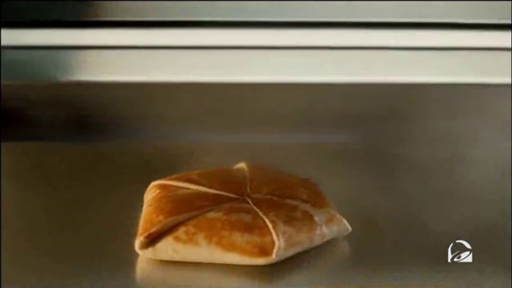 Taco Bell Crispy Chicken Crunchwrap Slider (2026) 