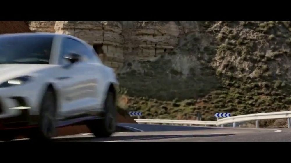 Aston Martin DBX S – Newport Beach – 2026