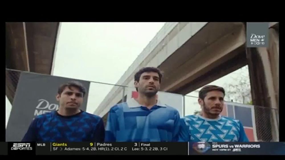 Dove Men+Care Deodorant “Fanáticos del fútbol” 2026 (Spanish) – Deodorants & Antiperspirants Ad Breakdown