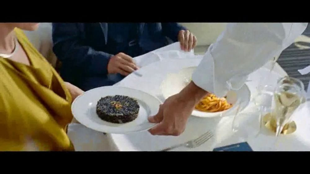 JPMorgan Chase Sapphire Reserve Paris (Spanish) 2026 – Credit Card Ad Breakdown