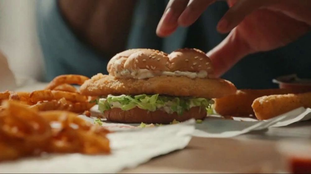 Arby's Meat and Three Box “Identical Triplets” 2026  – Quick Serve Ad Breakdown