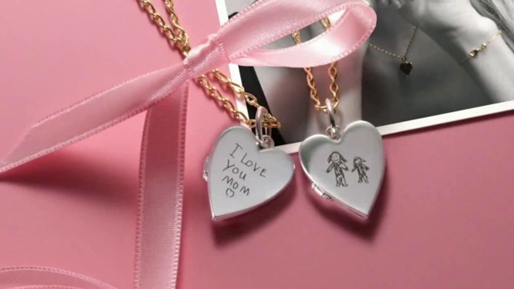 Pandora Mother’s Day: Engraved Heart – 2026