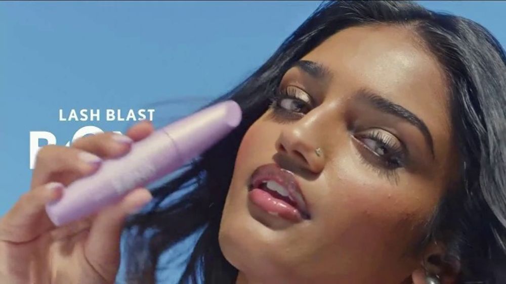 Covergirl Lash Blast Bond Mascara: “La casa” (Spanish) – 2026 