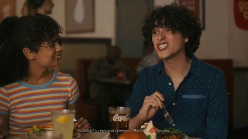 Golden Corral 'Ruptura por mensaje de texto en la cena'