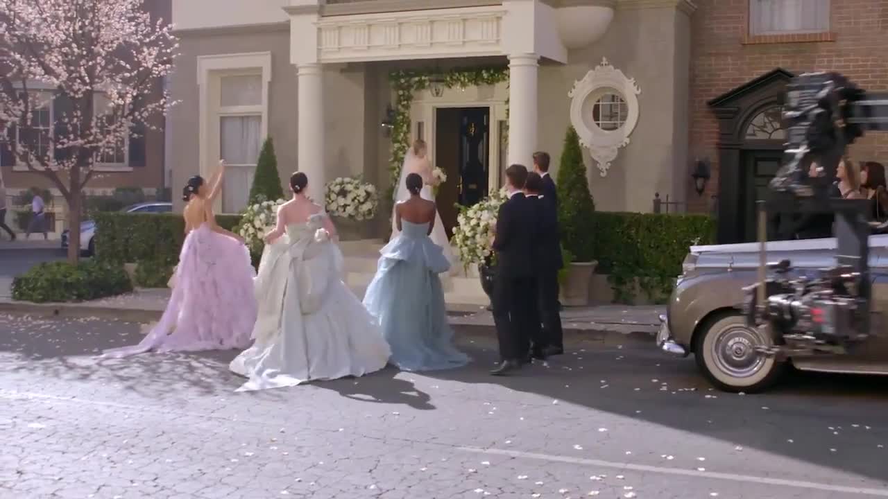  Behind the Scenes of the Beautiful Belle Fragrance Campaign