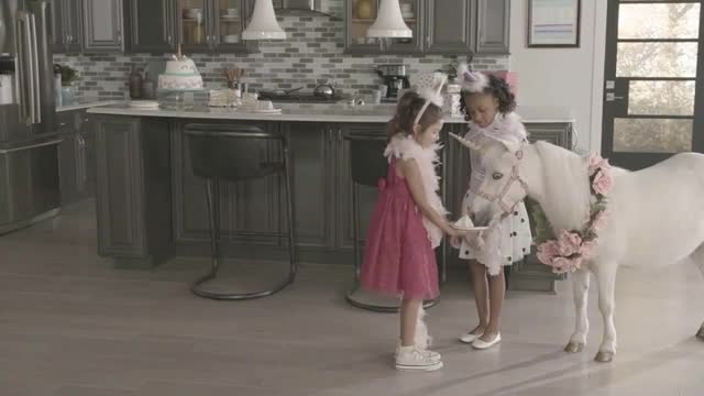  Kitchen-Proof Floors: Pony Party