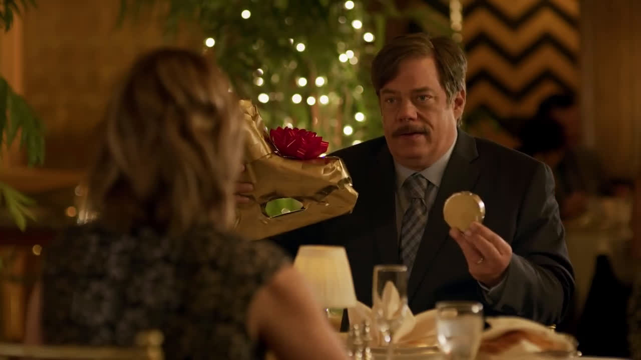 Geico Anniversary gift in the restaurant Hockey Ad Commercial on TV