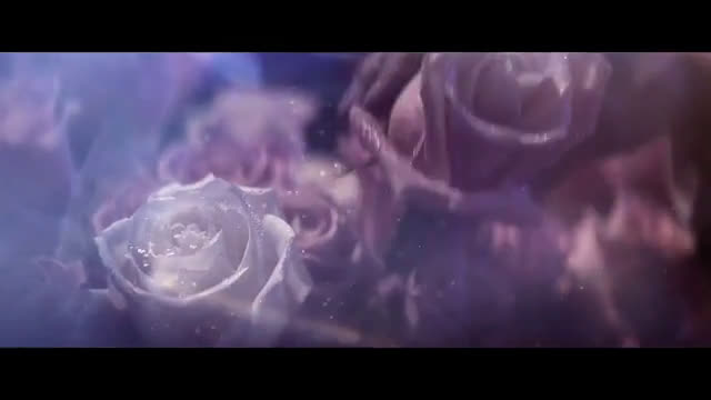  La Vie est Belle - Expression: Free Gift Featuring Julia Roberts