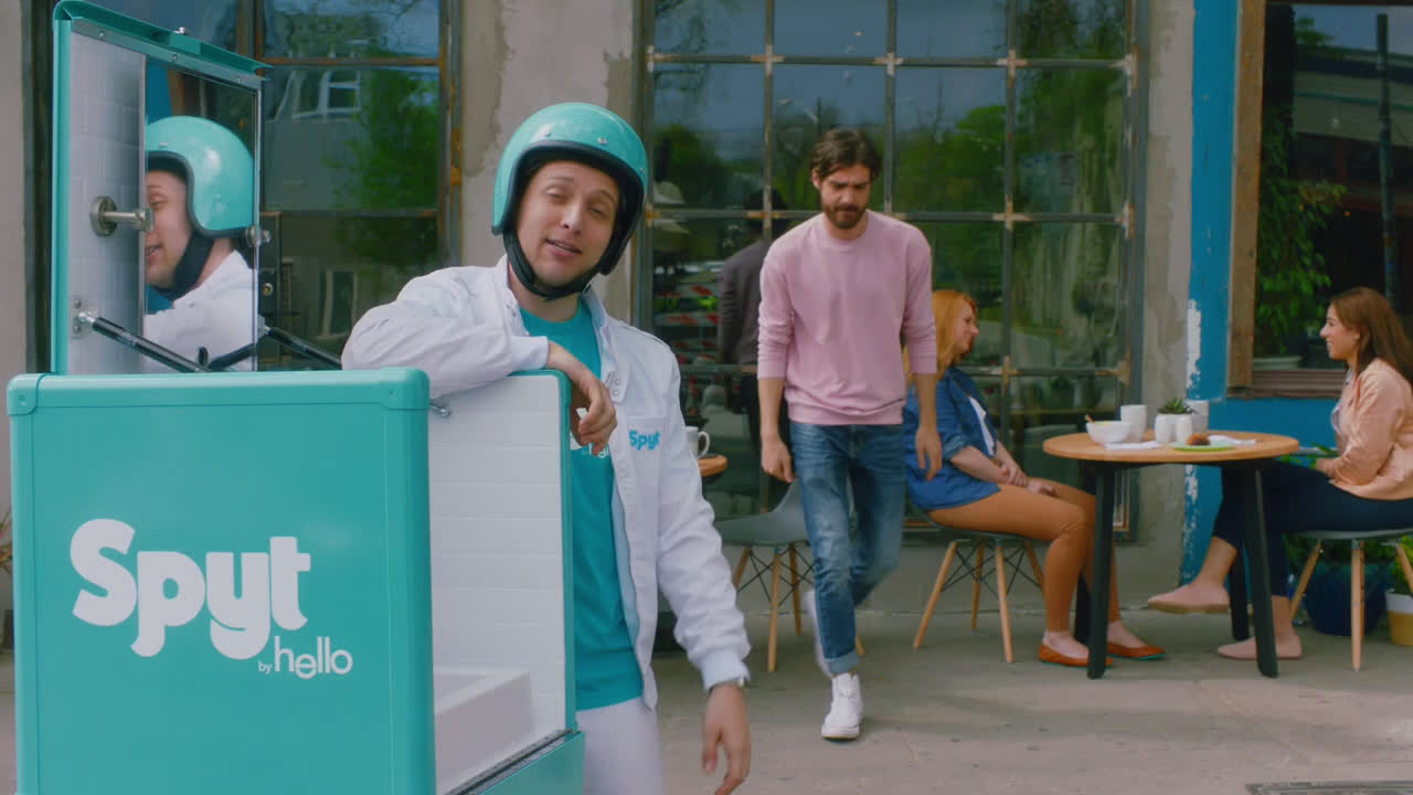  Say hello to the future of brushing: Everyone Loves Coconut Oil