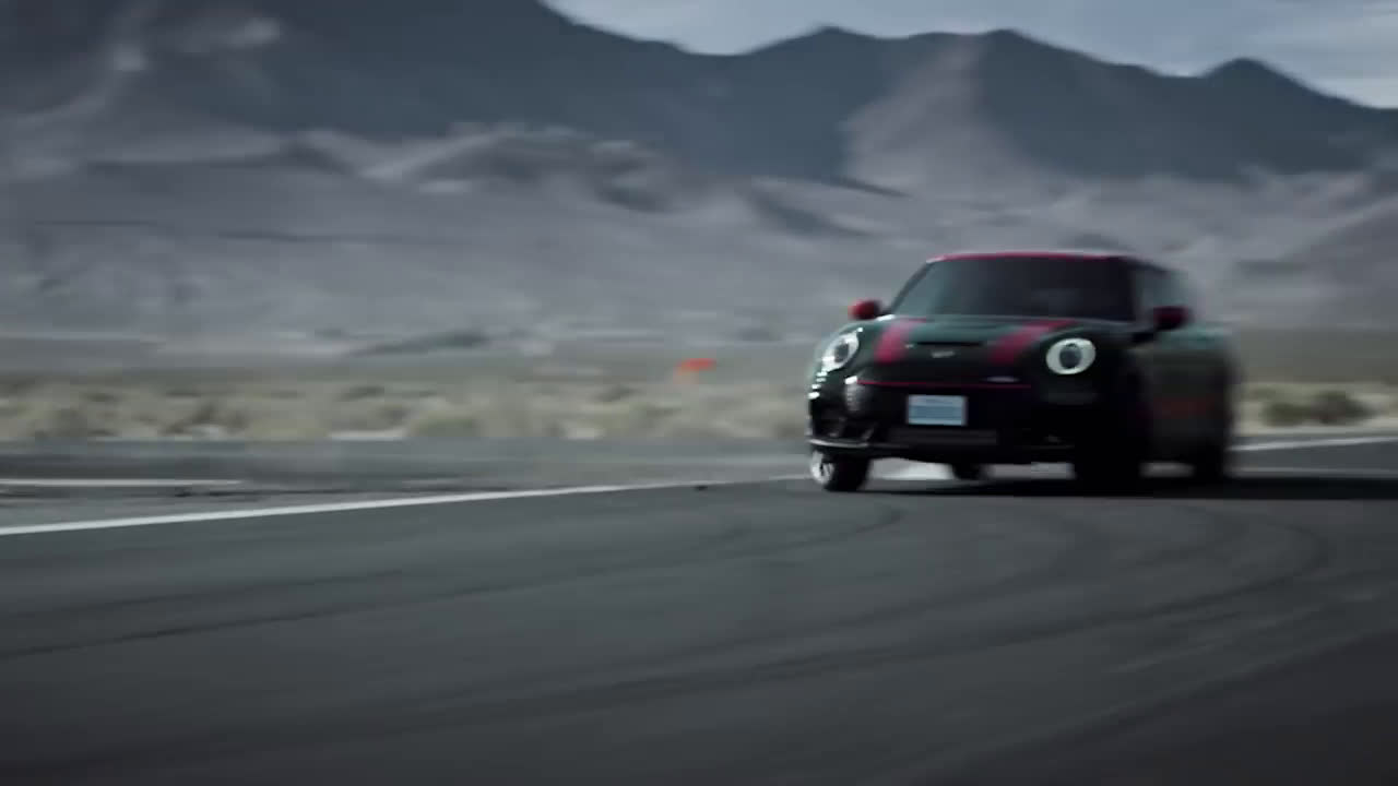  The new MINI JCW Clubman and the MINI JCW Countryman now with 306 hp