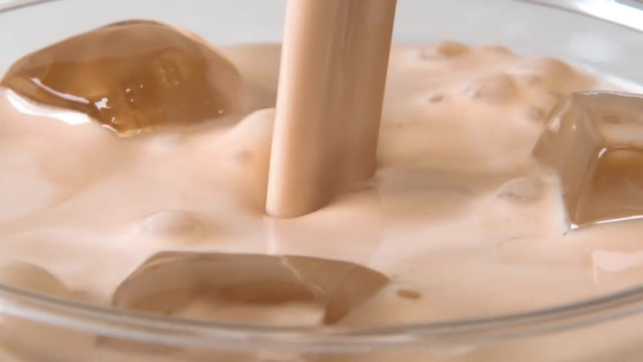  Hershey’s Candy Flavors “Unwrap a Sweet Escape”