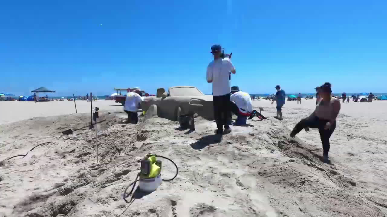  Sandcastle Day | FIAT 124 Spider