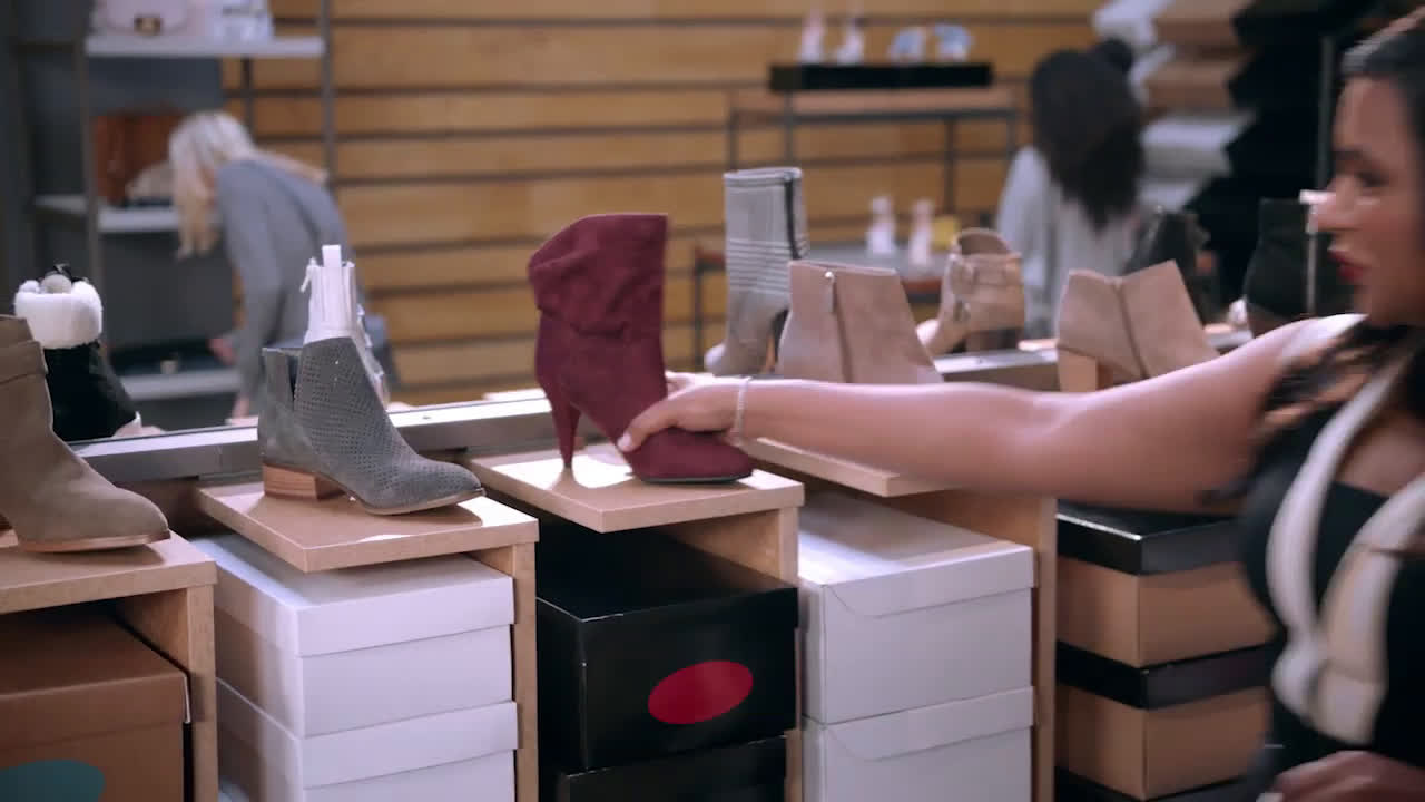  Shop the perfect shoes this fall with Mindy Kahling