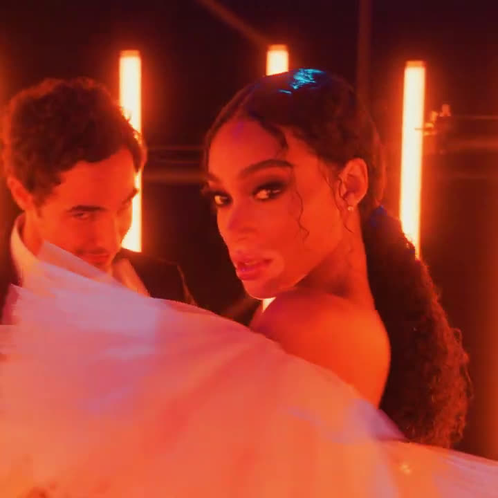  HARPER'S BAZAAR ICONS RUNWAY: ZAC POSEN & WINNIE HARLOW