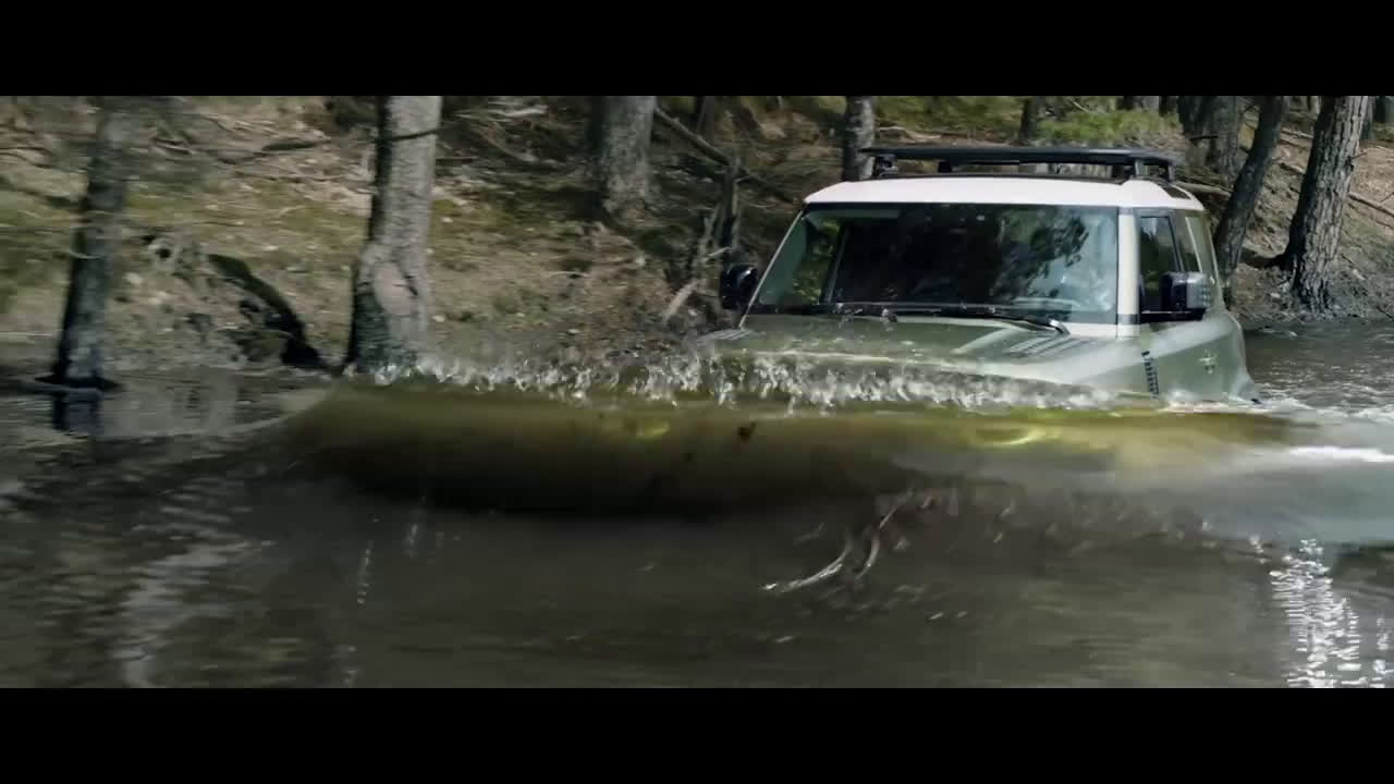  The New Land Rover Defender | Born On A Beach