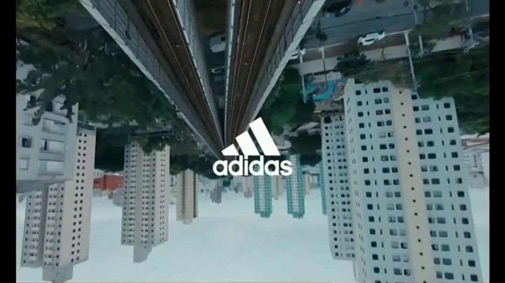  girls playing basketball