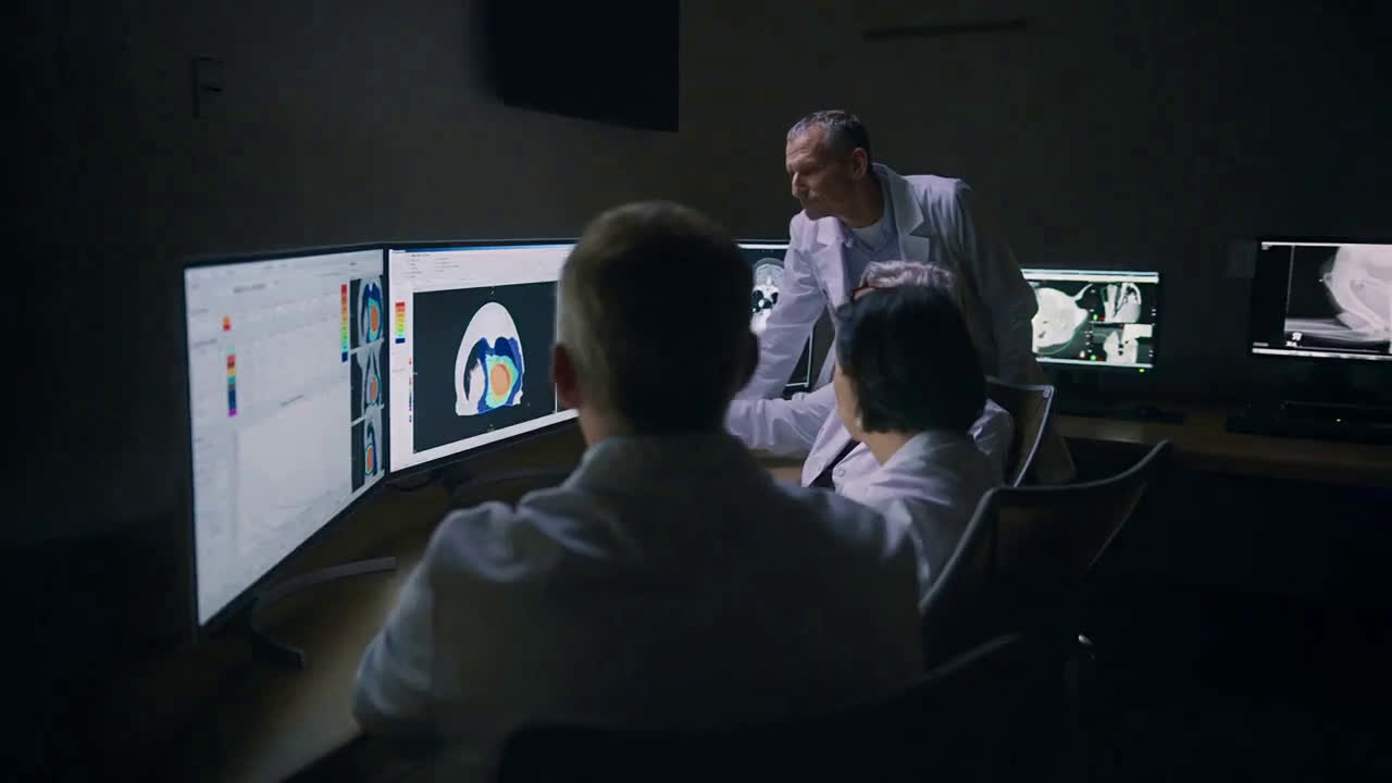  Super Bowl 2020 - Lucky Dog