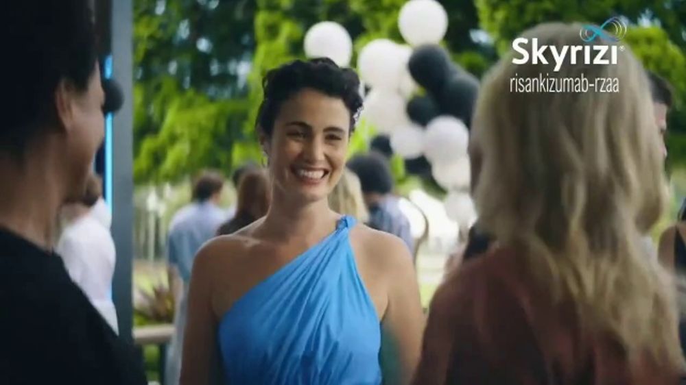 Who is the actor in the Skyrizi psoriasis commercial?