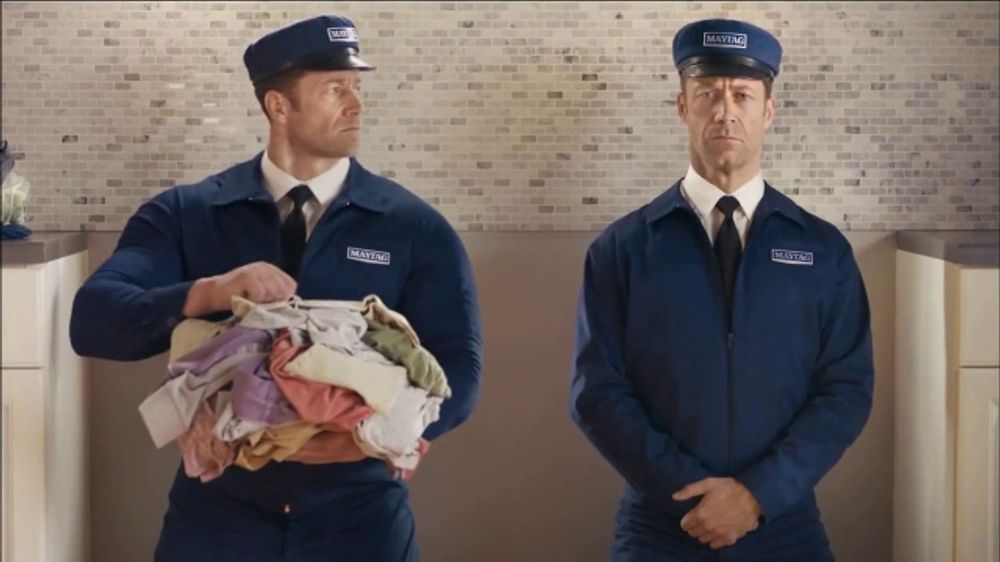 ¿Quién canta en el anuncio de Maytag “El hombre contra la máquina”?