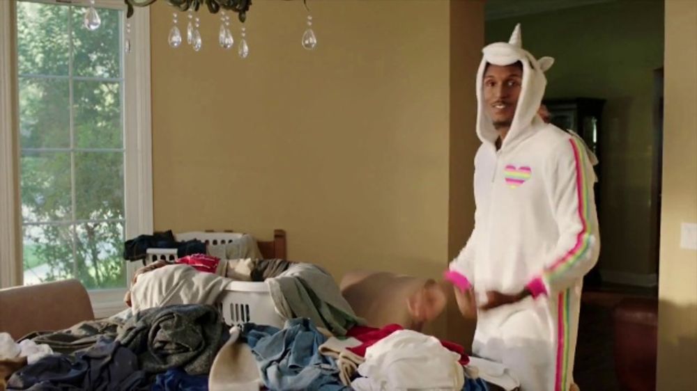 Who is the actress in the Realtor.com house hunting ad?