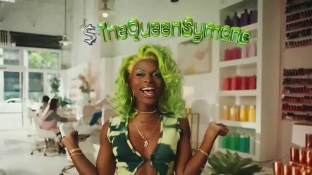 Who is the actress in the Cash App money transfer ad?