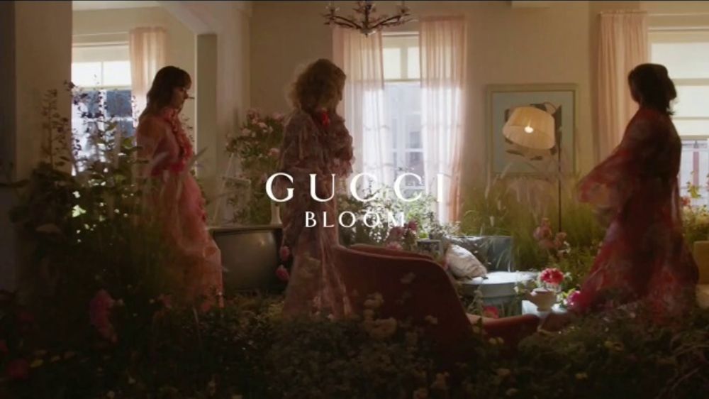 Who is the actress in the Gucci luxury ad?
