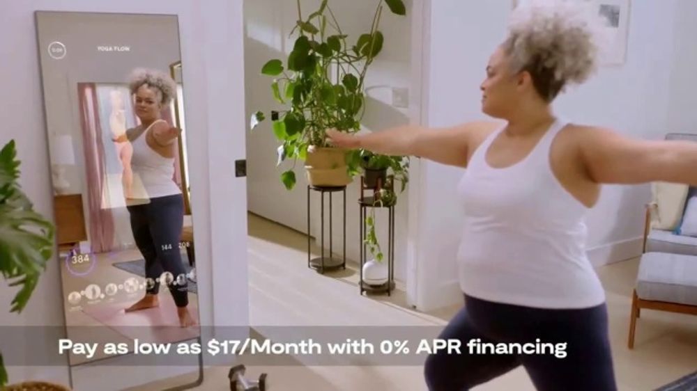 ¿Quién aparece en el anuncio de Mirror by Lululemon "Home Studio" de 2026?