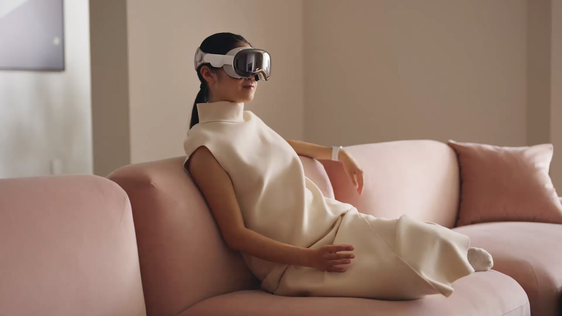 Why is the Apple Vision Pro Work-Life Balance commercial trending in the US?