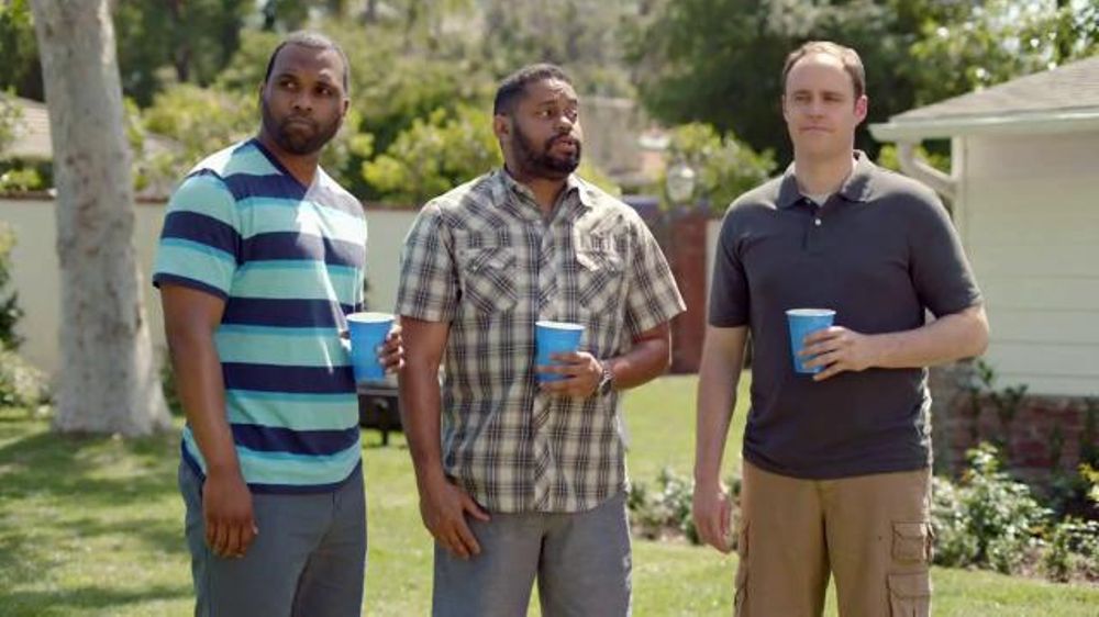 What song plays in the Walmart Summer Grill campaign?